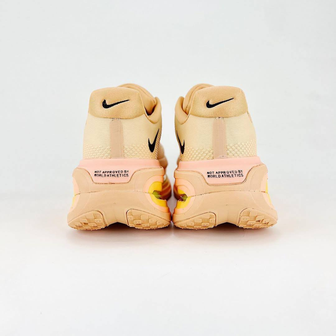 Nike Vomero Premium™ – Orange coucher de soleil avec Ombre noire