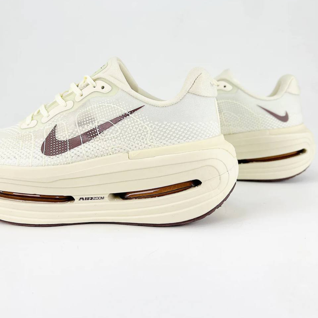 Nike Vomero Premium™ – Sable du désert avec Brun terre
