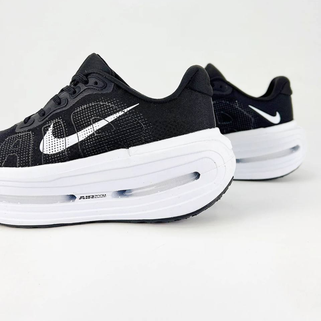 Nike Vomero Premium™ – Black Shadow avec White Cloud