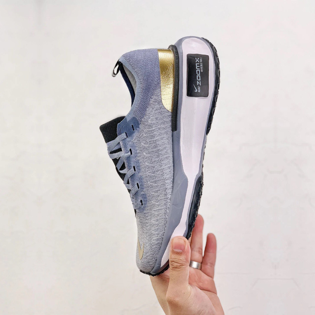 Nike ZoomX Invincible Run 3™ – Bleu Royal avec Gold Rush