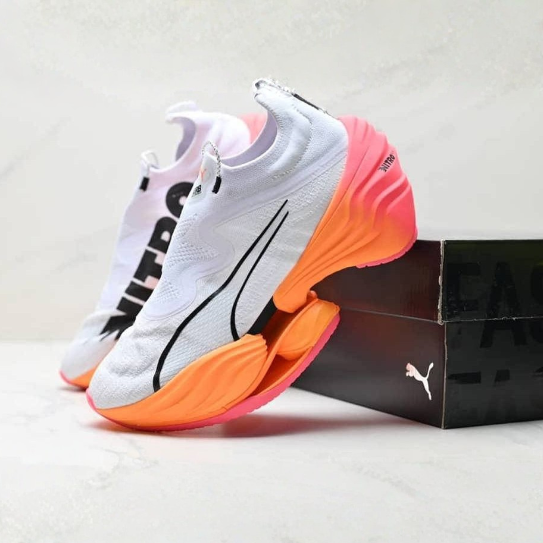 Puma Fast-RB Nitro Elite™ – Blanc avec Orange et Rose