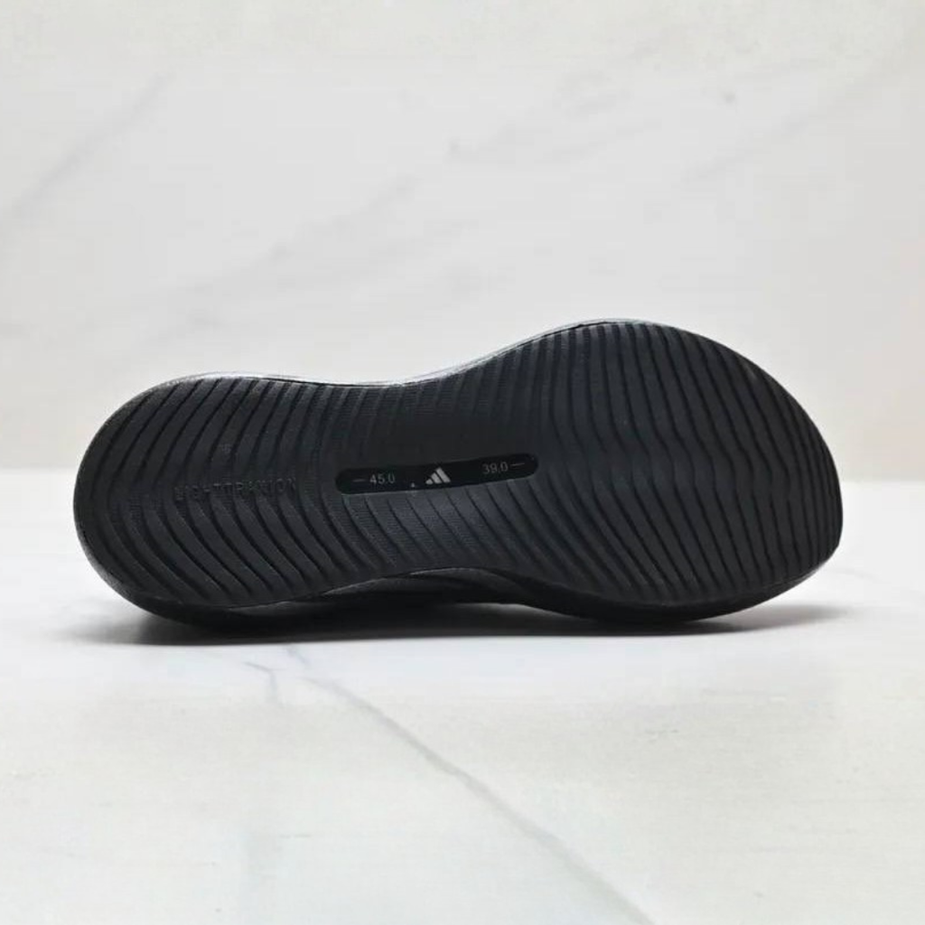 Adidas Hyperboost Edge™ – Noir avec gris métallique