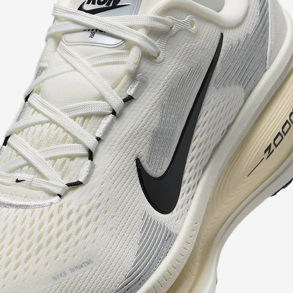 Nike Vomero 18™ – Édition Triple Noir