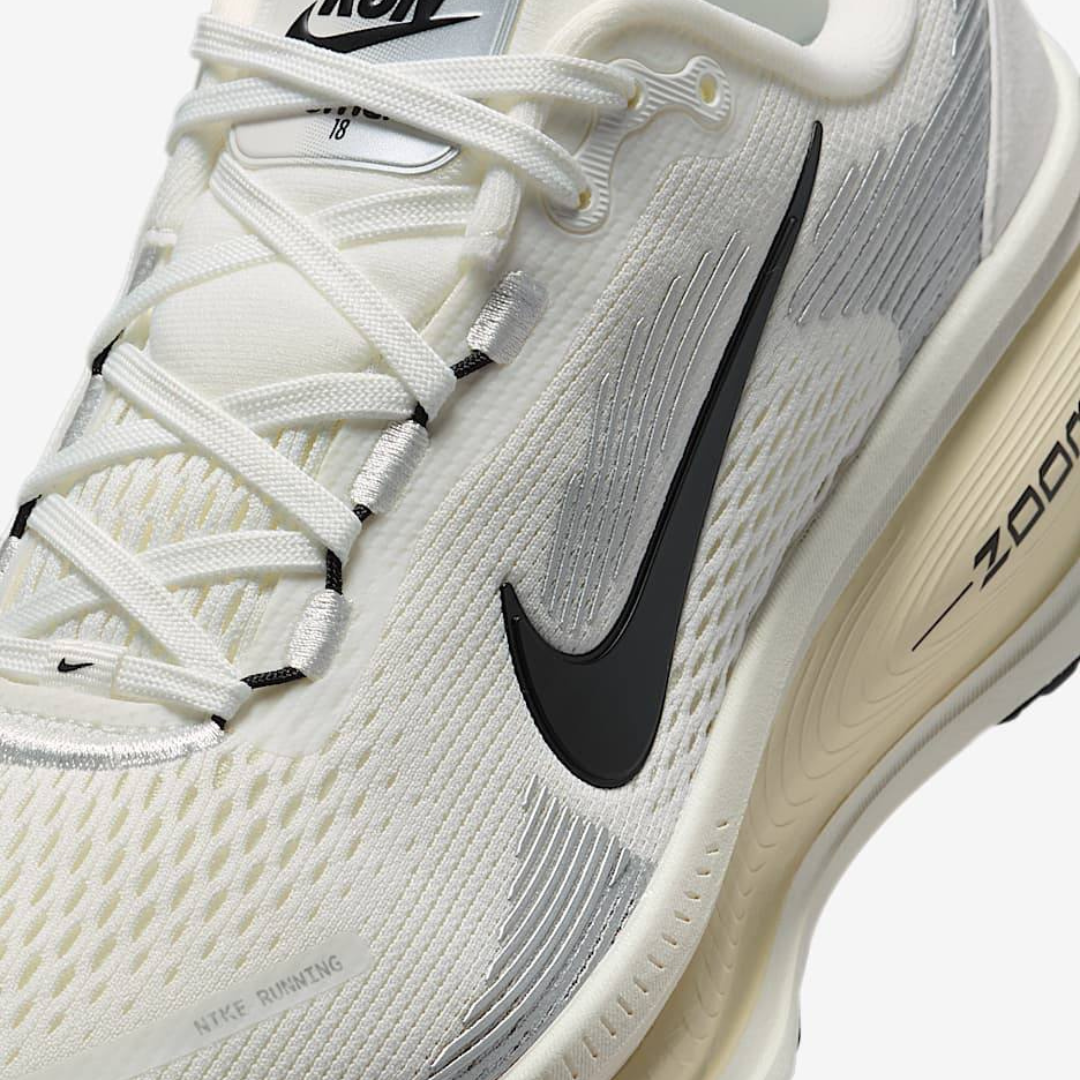 Nike Vomero 18™ – Édition Triple Noir