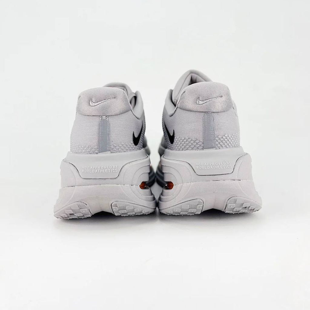 Nike Vomero Premium™ – Gris Acier avec Orange Couché de soleil