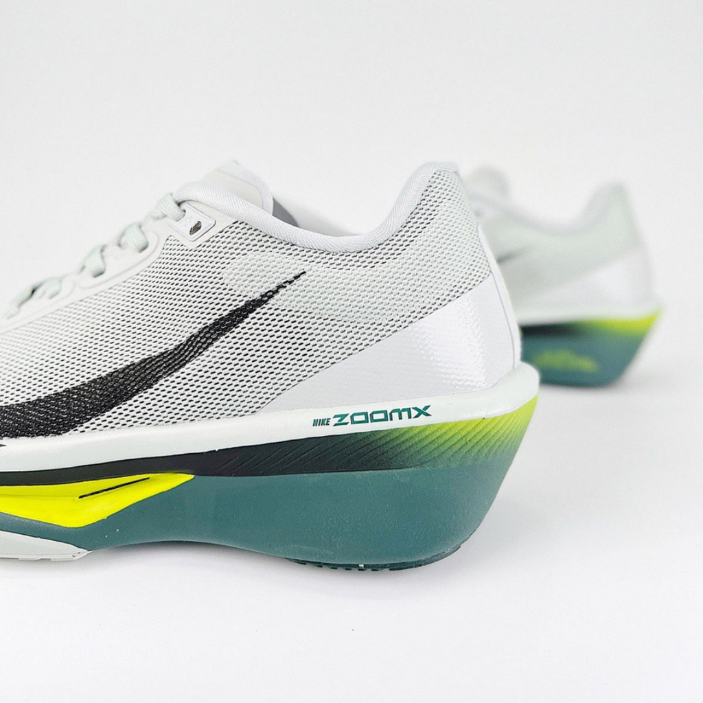 Nike Air Zoom Fly 6™ – Blanc Lumineux avec Vert Flash