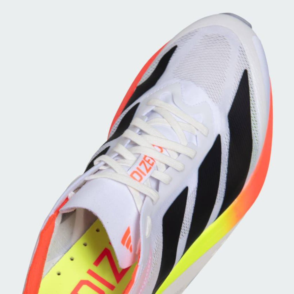 Adidas Adizero Drive RC™ – Cloud White avec Core Black et Solar Red