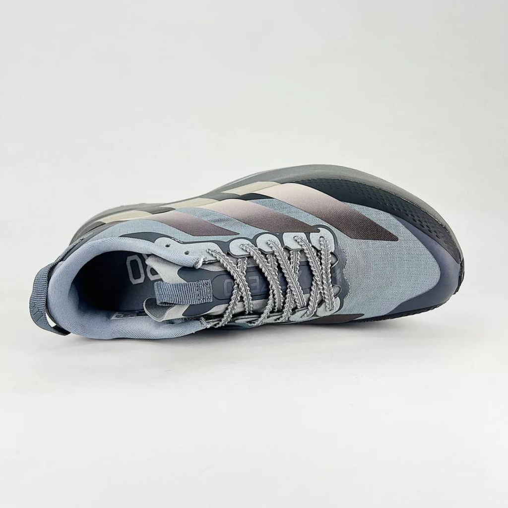 Adidas Adizero EVO SL ATR™ – Gris et blanc cassé