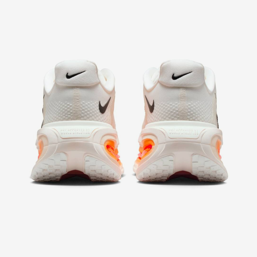 Nike Vomero Premium™ – Sable du désert avec Orange coucher de soleil