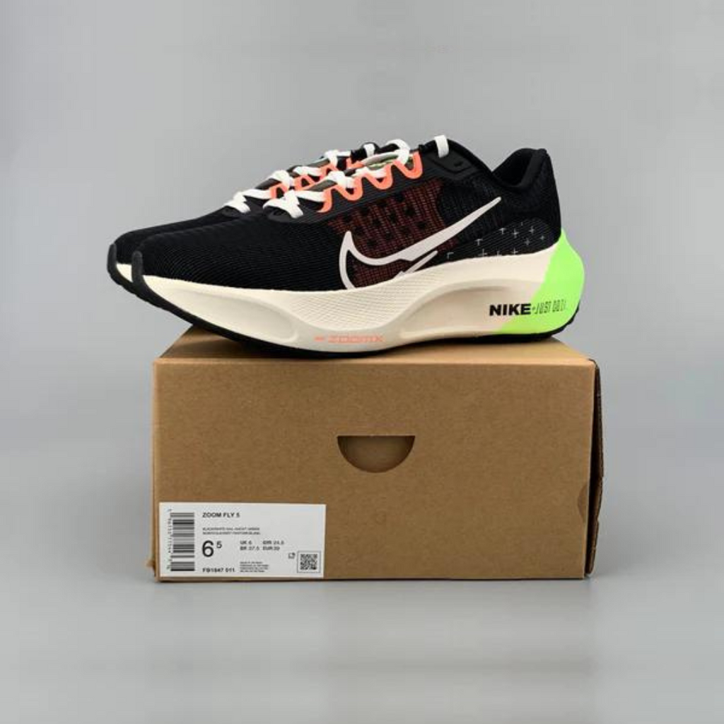 Nike Air Zoom Fly 5™ – Black Shadow et Green Strike