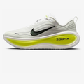 Nike Vomero Plus™ – White Glow et Green Strike