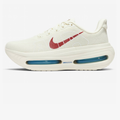 Nike Vomero Premium™ – Sable du désert avec Rouge cramoisi