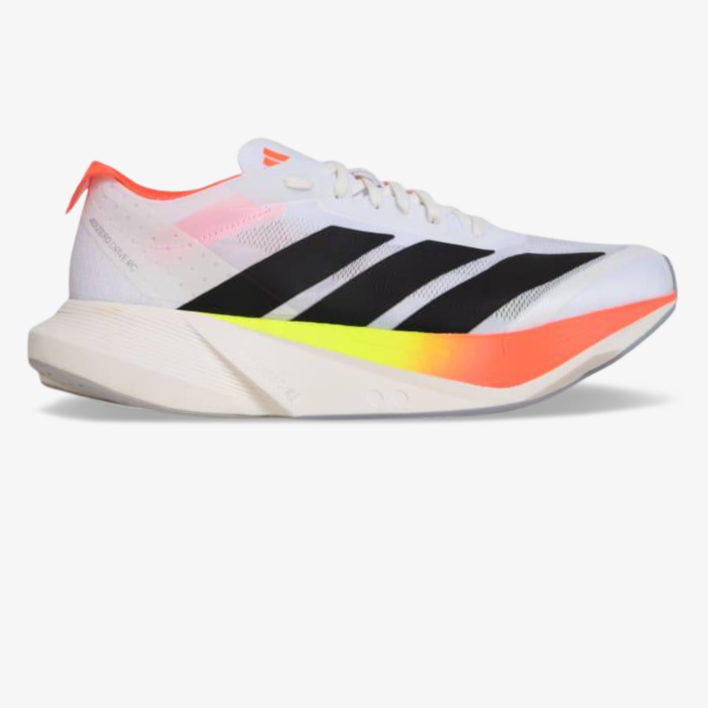 Adidas Adizero Drive RC™ – Cloud White avec Core Black et Solar Red