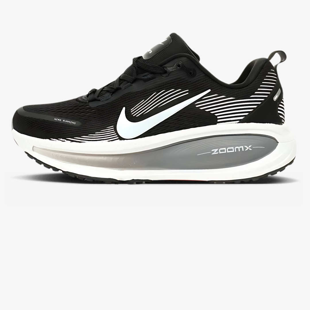 Nike Vomero 18™ – Black Shadow avec White Mist & Steel Grey