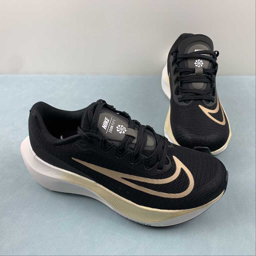 Nike Air Zoom Fly 5™ – Black Shadow avec Metallic Gold
