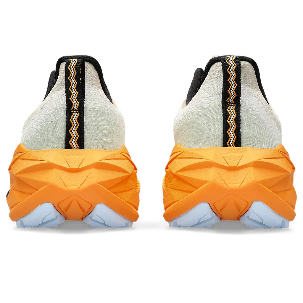 Asics Novablast 4™ – Beige et orange