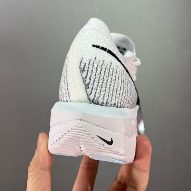 Nike Air ZoomX Vaporfly Next% 3™ – White Mist/gris cendre