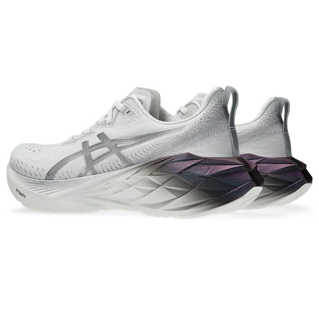 Asics Novablast 4™ – Blanc Noir