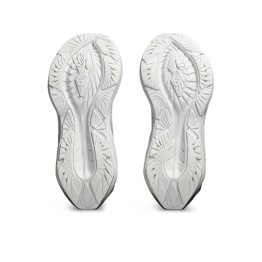 Asics Novablast 4™ – Blanc Noir
