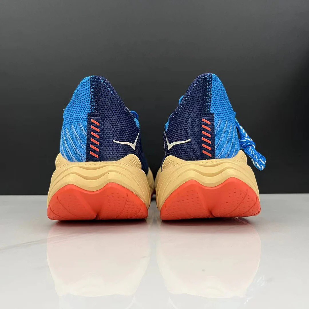 Hoka Carbon X3™ – Bleu Vibrant avec Orange Énergétique