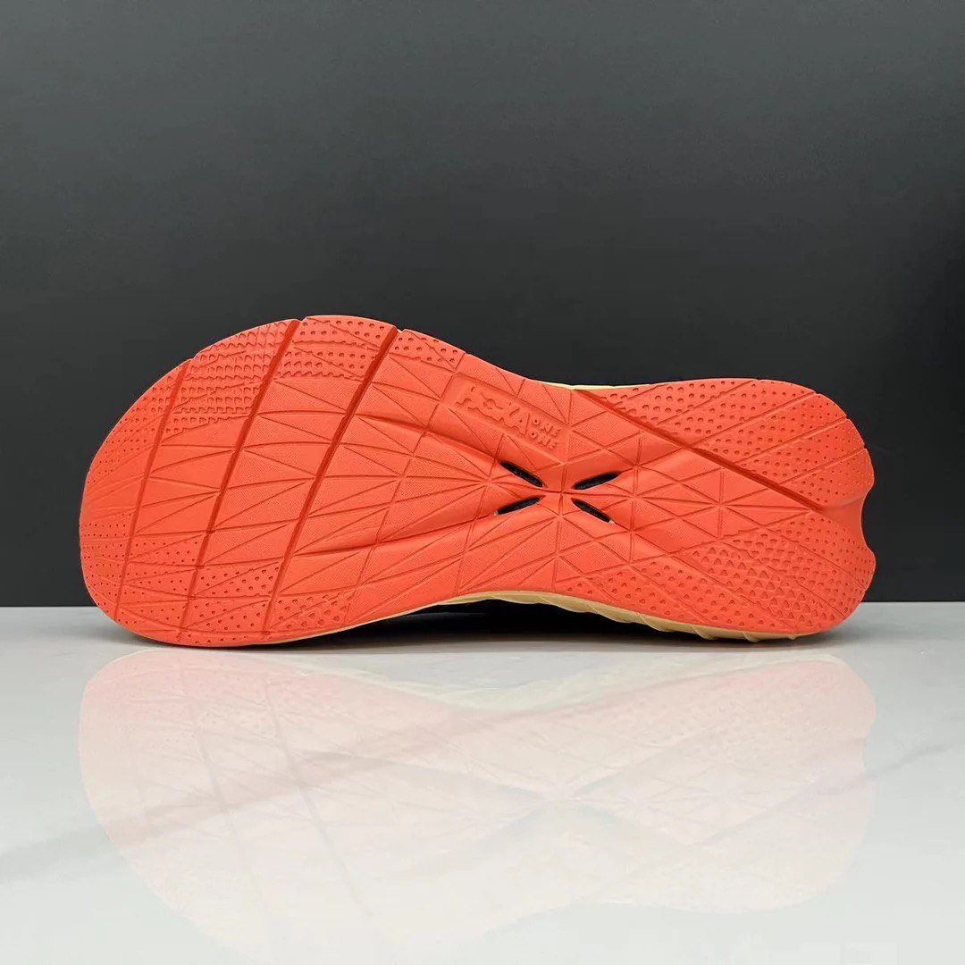 Hoka Carbon X3™ – Bleu Vibrant avec Orange Énergétique