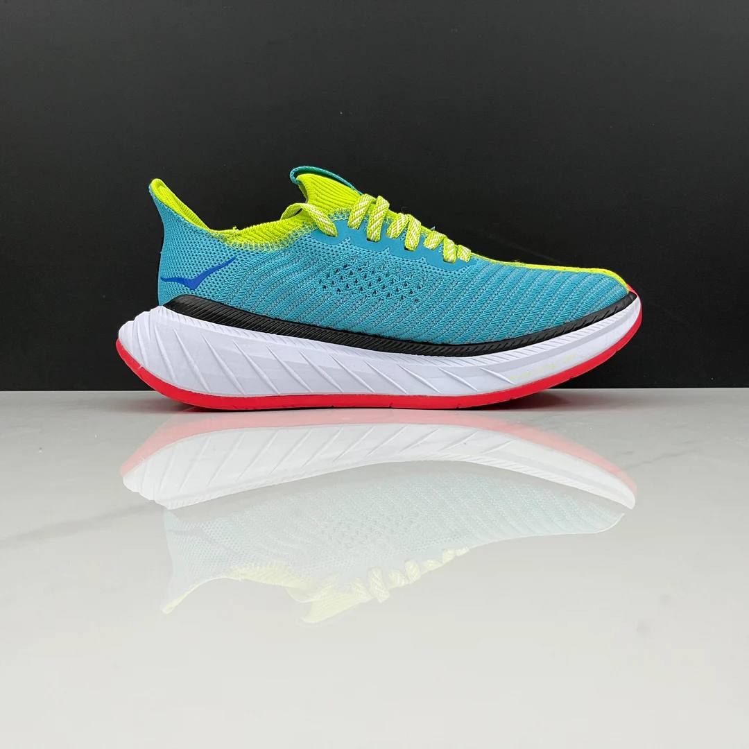 Hoka Carbon X3™ – Vert Vibrant avec Rouge Intense
