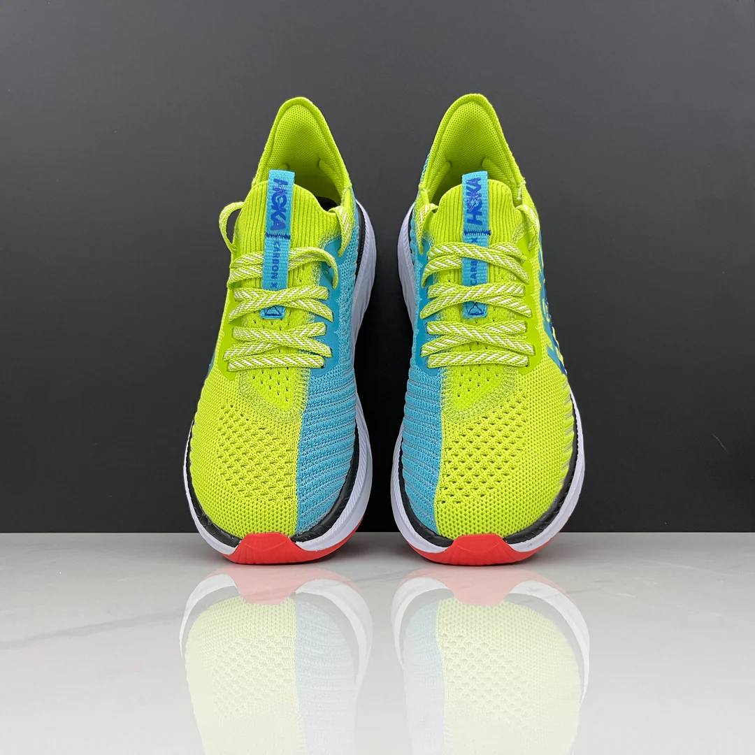 Hoka Carbon X3™ – Vert Vibrant avec Rouge Intense
