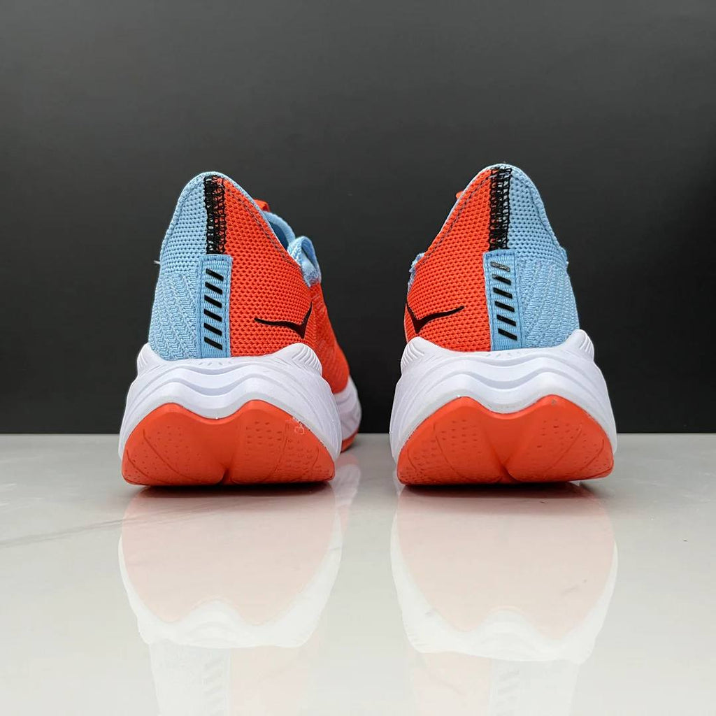 Hoka Carbon X3™ – Bleu Vibrant avec Rouge Impactant
